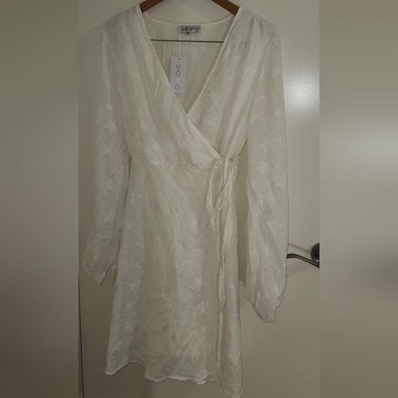 BNWT Showpo Stuck With Me Dress in White Star Print - Size 18 - Picture 10 of 12